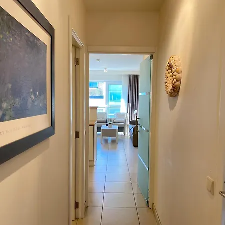 In With Terrace, Cleaning Included *