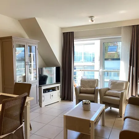 In With Terrace, Cleaning Included Apartment *